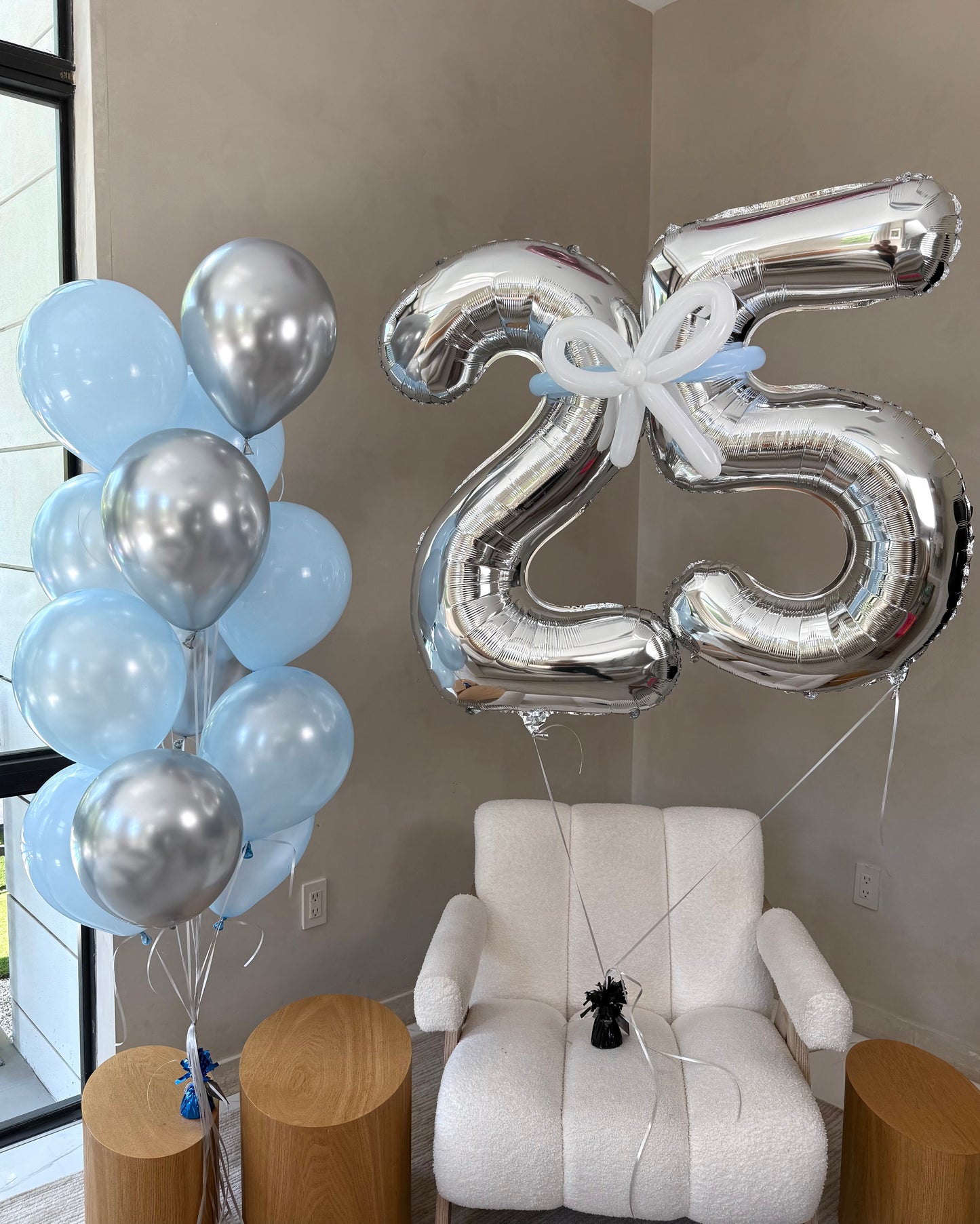 Giant Number With 12 Balloons Bouquet