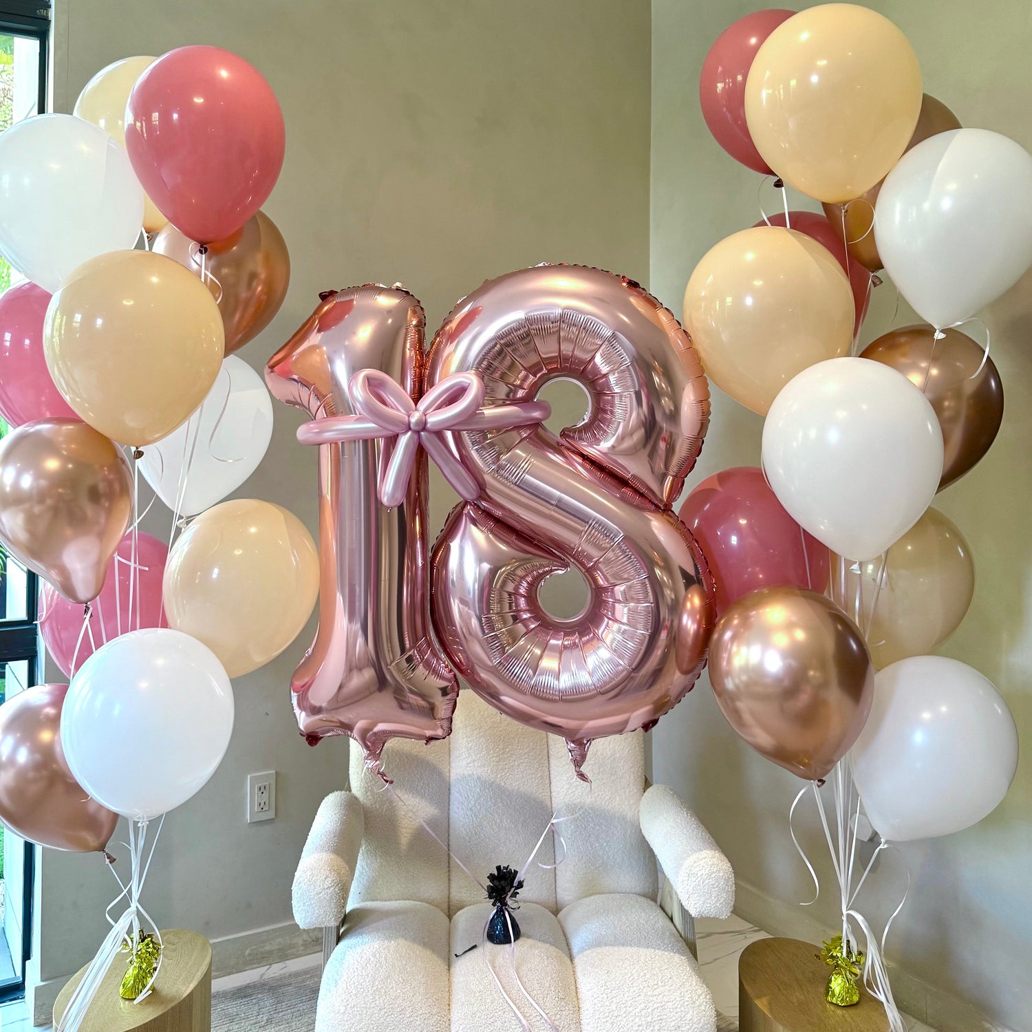 Giant Number & Letter Balloons & Bouquets