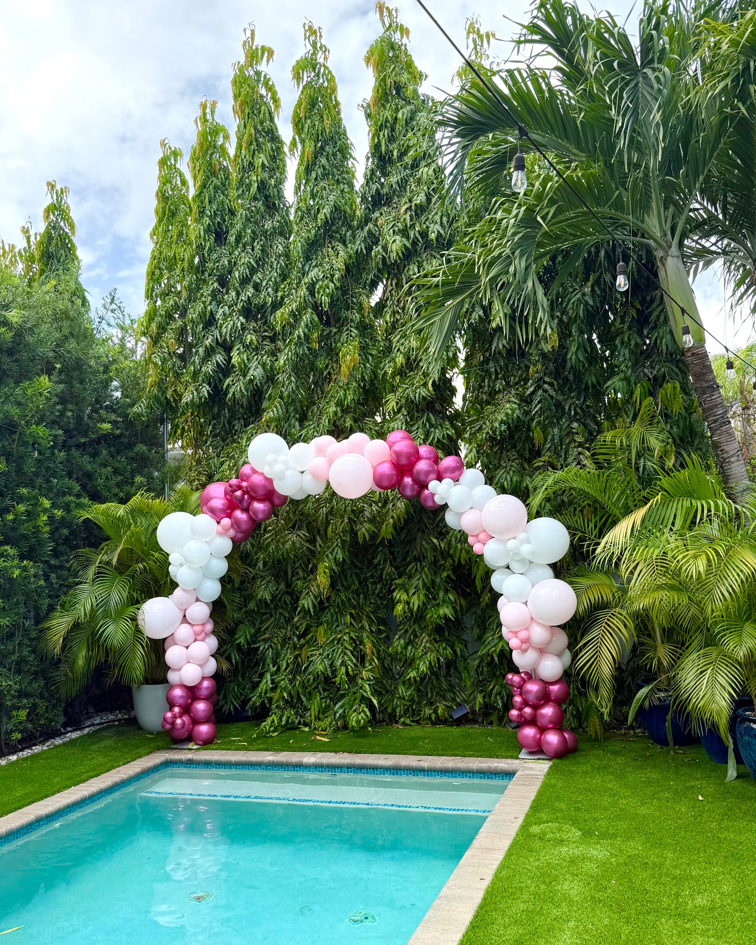 Balloon Decor, Structures & Garlands