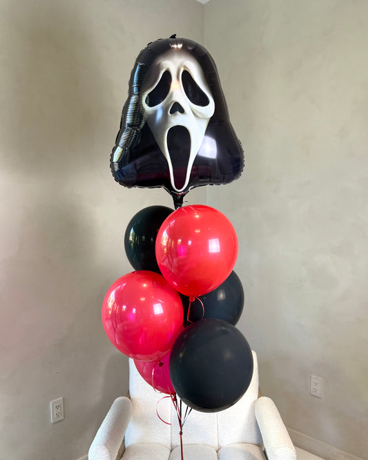 Giant Scream Mask Halloween Balloon With 6 Red & Black Balloons Bouquet With Weight